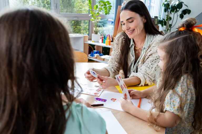 MegaMisja wraca do szkół i przedszkoli. Ruszył nabór do bezpłatnego programu edukacyjnego Fundacji Orange